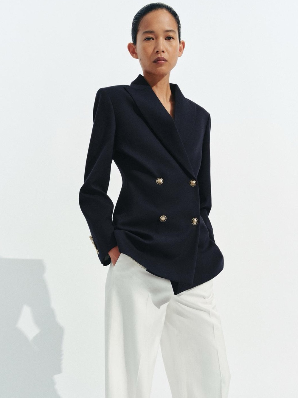 NWT ZW COLLECTION FITTED BUTTONED
BLAZER. Size M